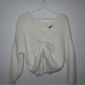 White sweater perfect for the winter